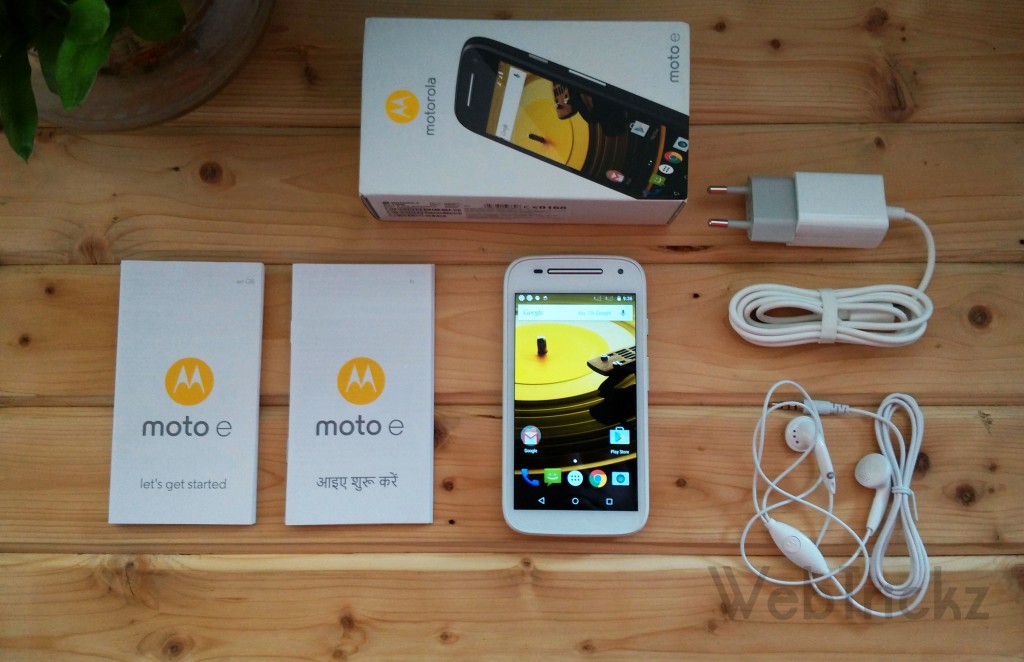 Moto E (2nd Gen) box and accessories