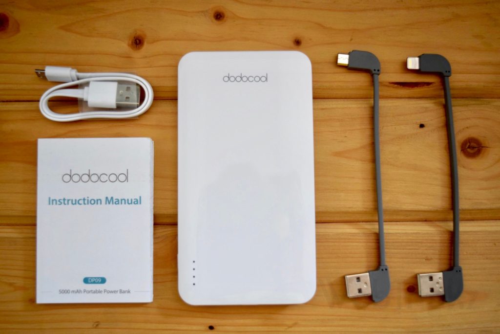 dodocool 5000mAh powerbank contents