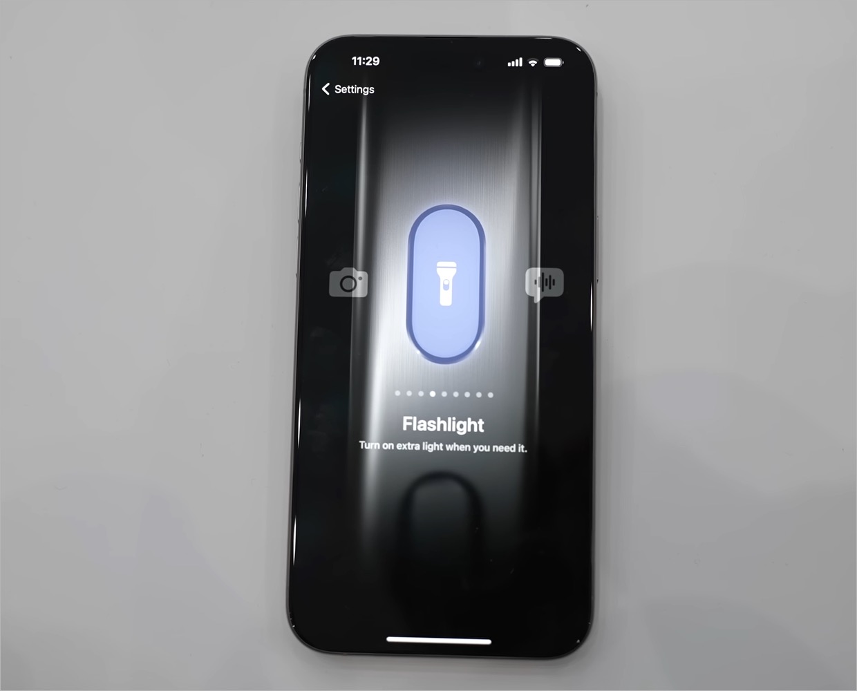 how to turn on flashlight using Action button on iphone 15 pro and 15 pro max