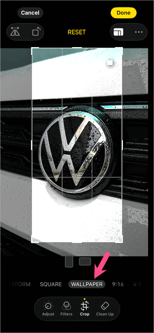 how to make picture fit wallpaper in iOS 26 on iphone